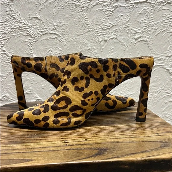 Leopard Print Women's Mules - Picture 4 of 4